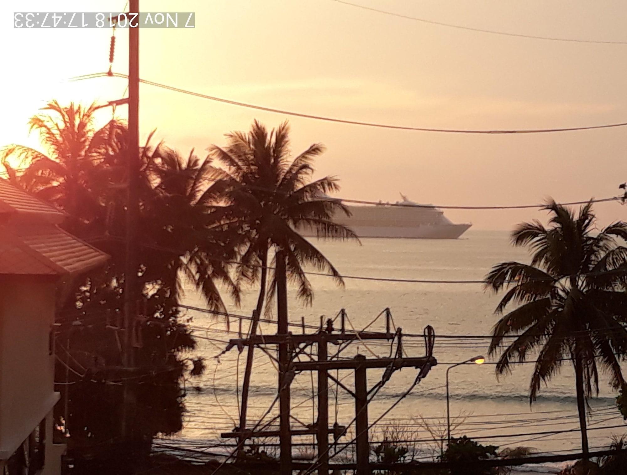 Porterhouse Beach Hotel Patong Ngoại thất bức ảnh