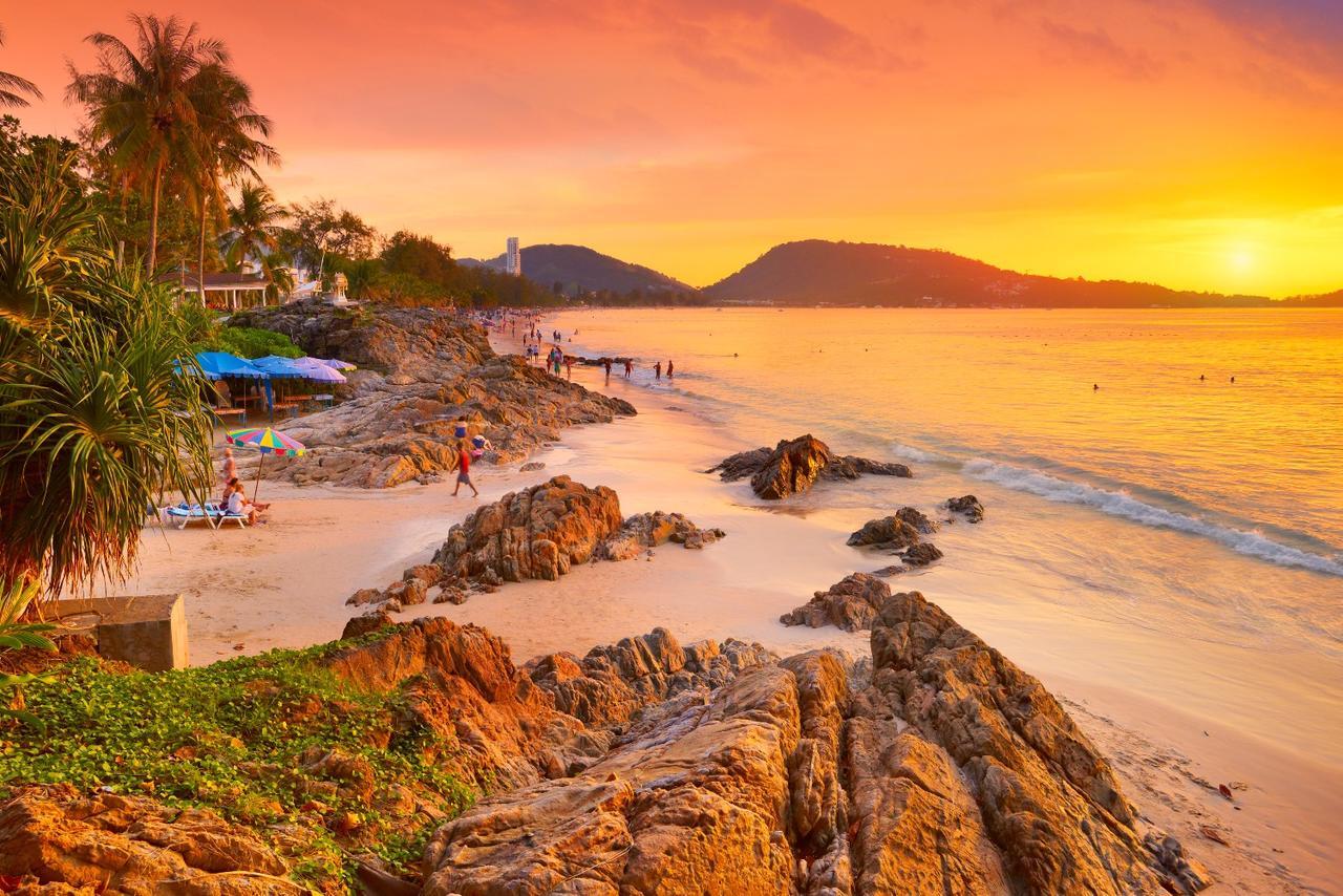 Porterhouse Beach Hotel Patong Ngoại thất bức ảnh