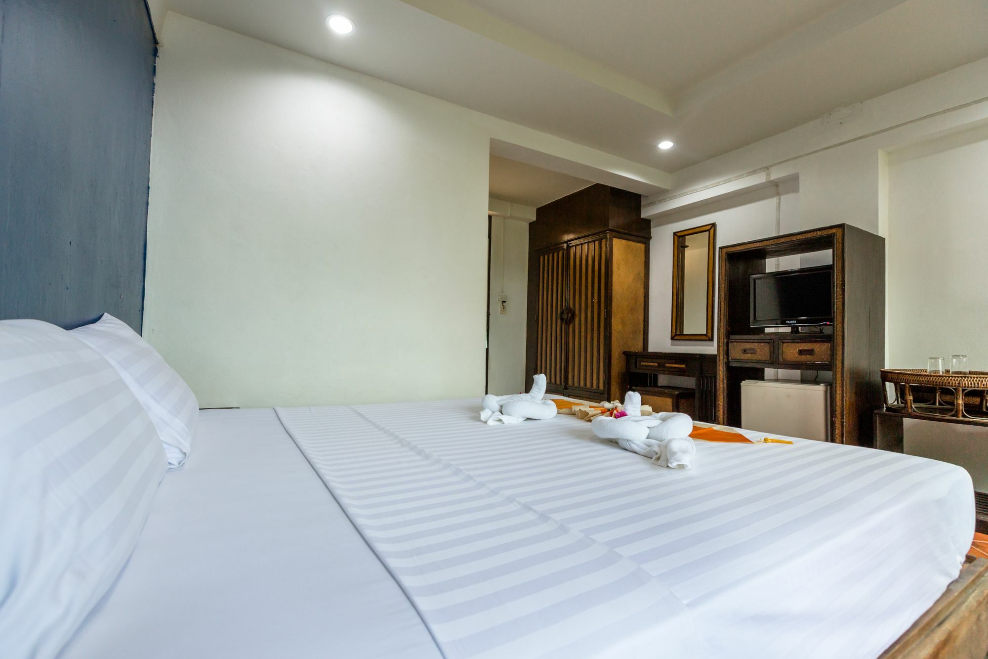Porterhouse Beach Hotel Patong Ngoại thất bức ảnh