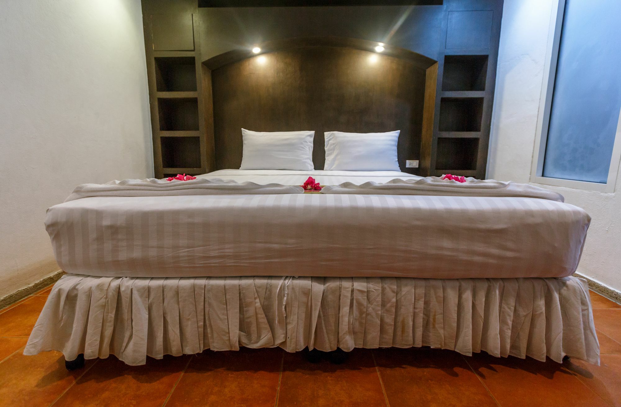 Porterhouse Beach Hotel Patong Ngoại thất bức ảnh